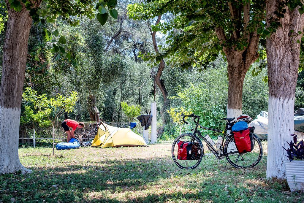 Kalamitsi Beach Camping Village เปรเวซา ภายนอก รูปภาพ
